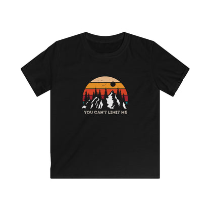 T-shirt Softstyle pour enfants « You Can't Limit Me Adventure »